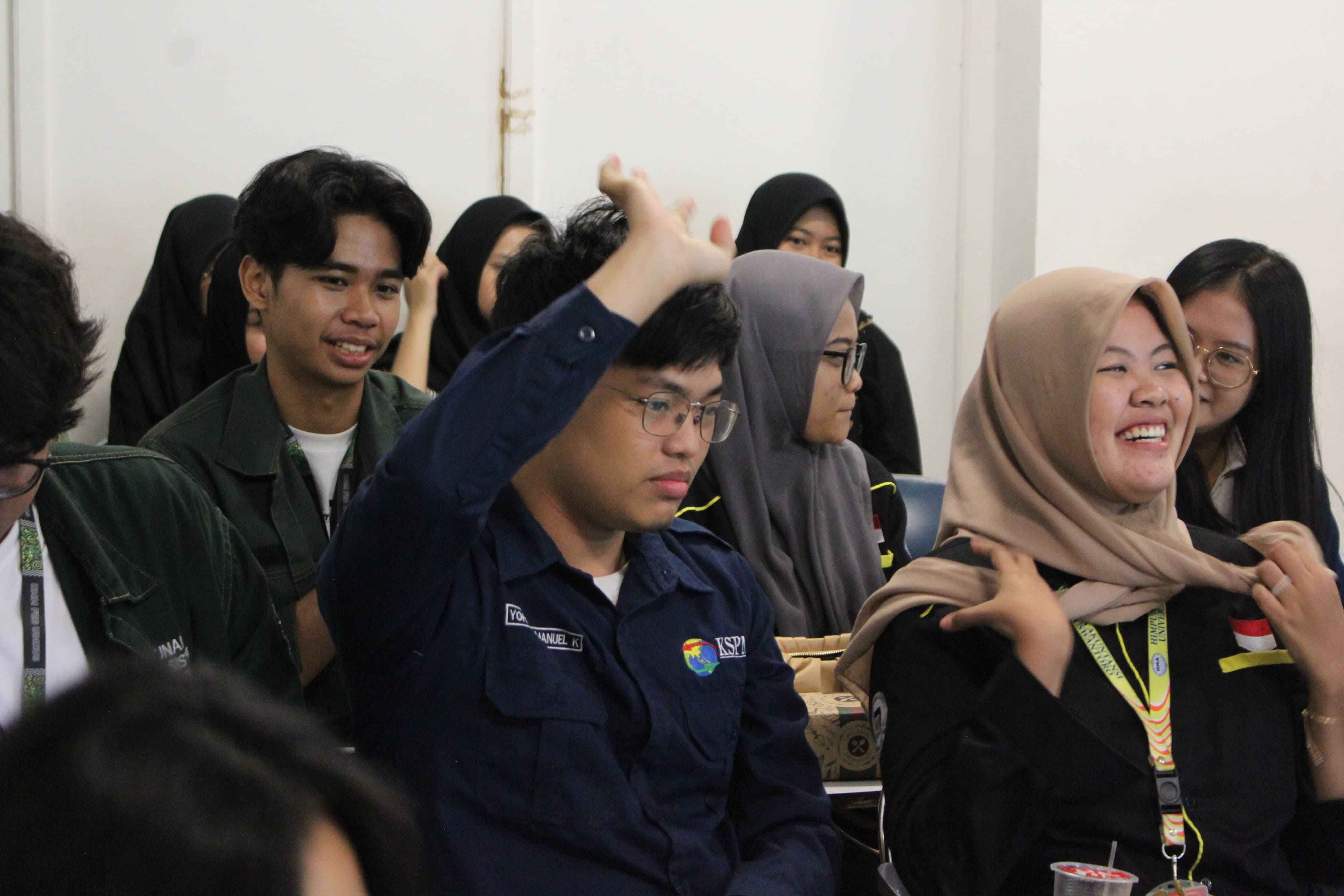 Dokumentasi Audience dalam Sidang 4